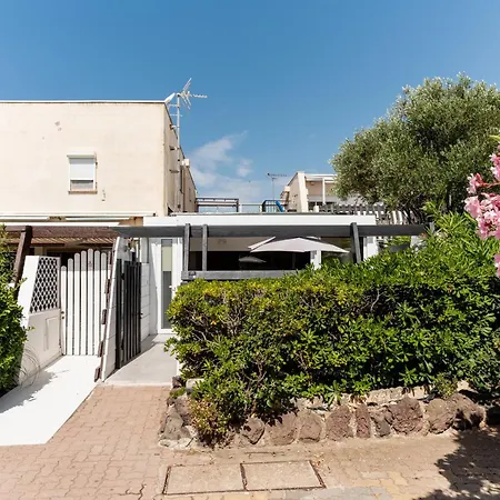 Village Naturiste R4n La Ad Ara شقة